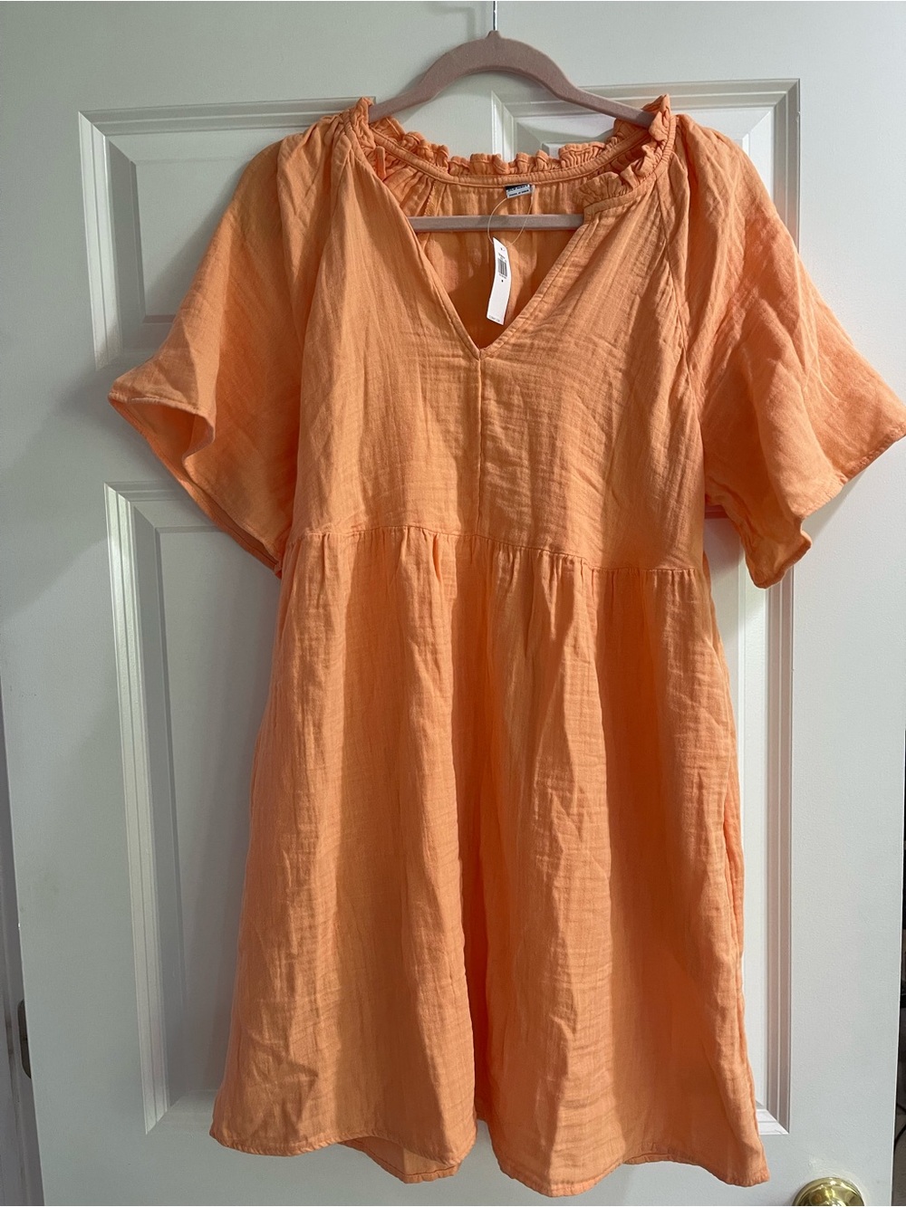 Old Navy Women's Orange/Peach Gauze V-Neck Flutter Sleeve Dress. Size Medium NWT